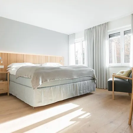 מלון Hensens Residenz 3*
