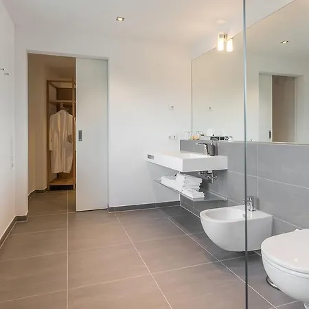 מלון Hensens Residenz 3*